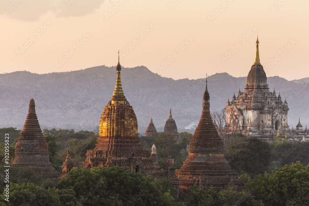 Naklejka premium World heritage 4,000 pagoda landscape of Bagan, Myanmar.