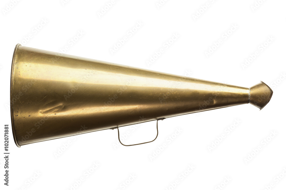 Naklejka premium Antique brass megaphone isolated with clipping path. Vintage brass bullhorn isolated with clipping path