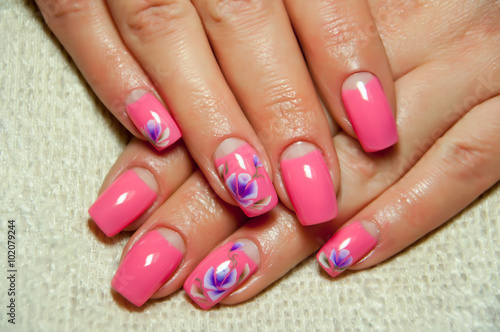 pink moon manicure Chinese painting