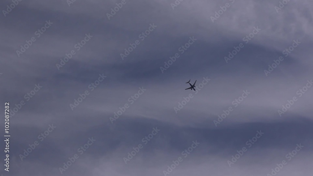 Plane in The Sky Sharply Reduces The Height Plane in The Sky Sharply Reduces The Height