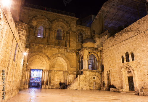 Streeo of old city Jerusalem at night