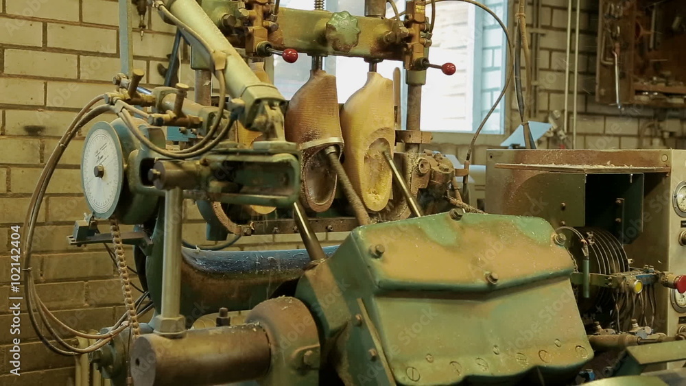 Machine is cutting out the inside of clogs Machine is cutting out the inside of clogs