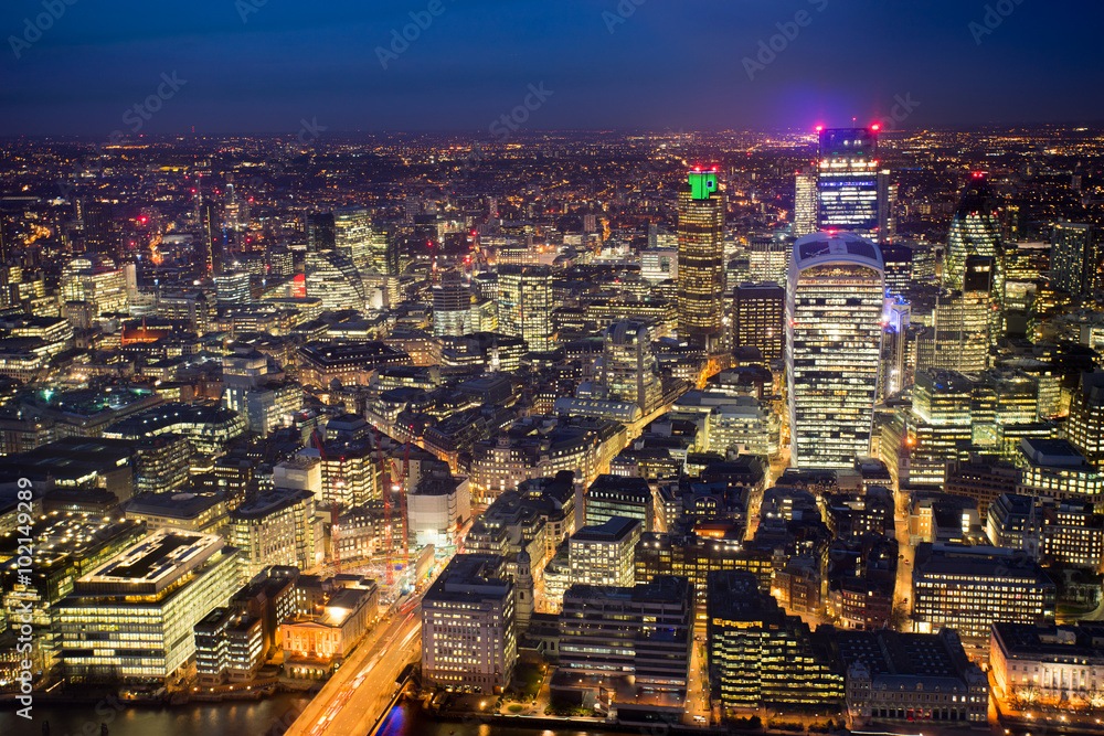 Fototapeta premium Business office building in London, England