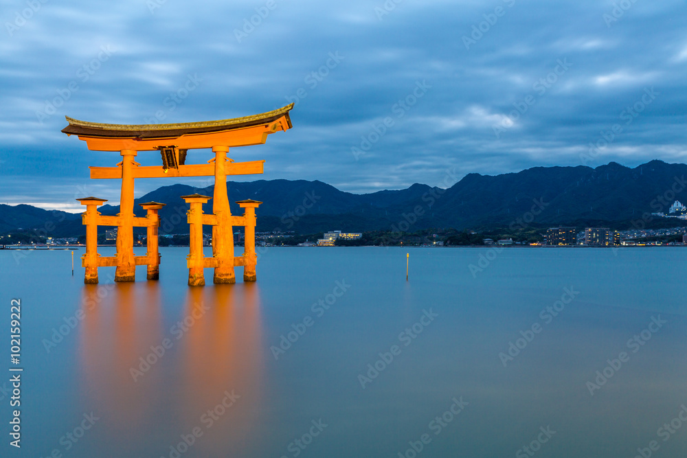 floating torii Miyajima Hiroshima