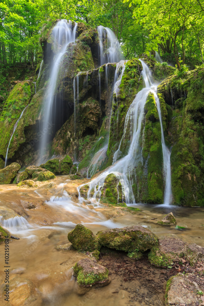 Fototapeta premium Beusnita Waterfall, Romania