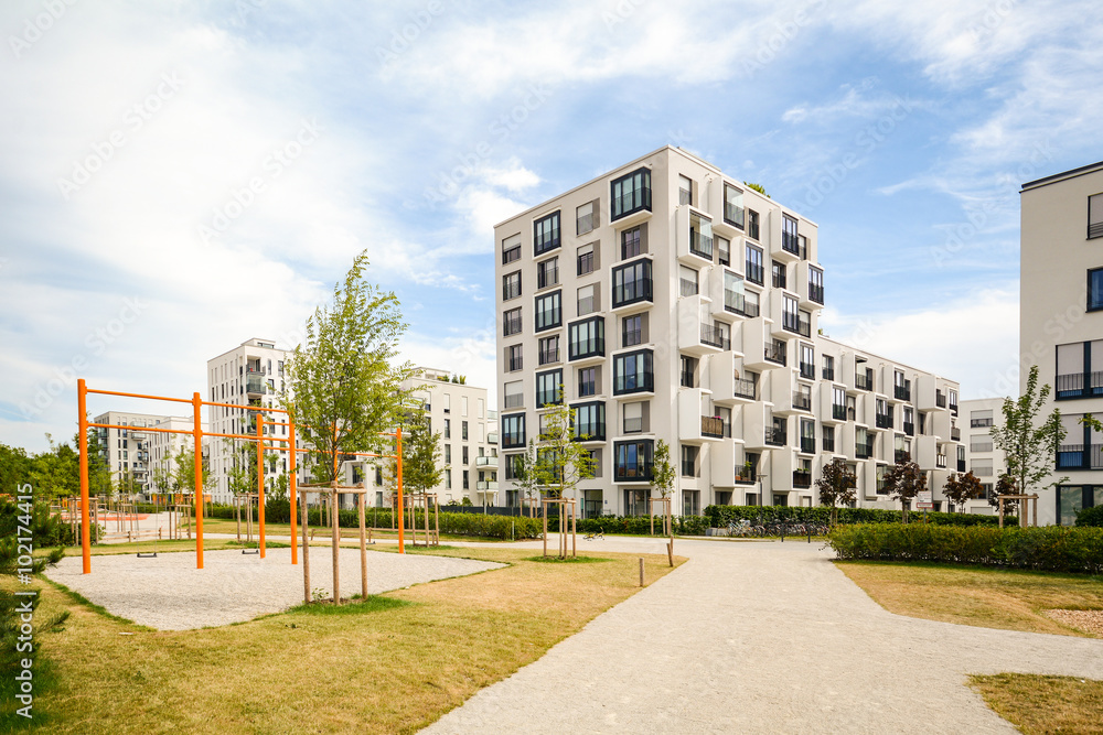 Moderne Mehrfamilienhäuser - Wohnen in der Stadt Moderne Mehrfamilienhäuser - Wohnen in der Stadt