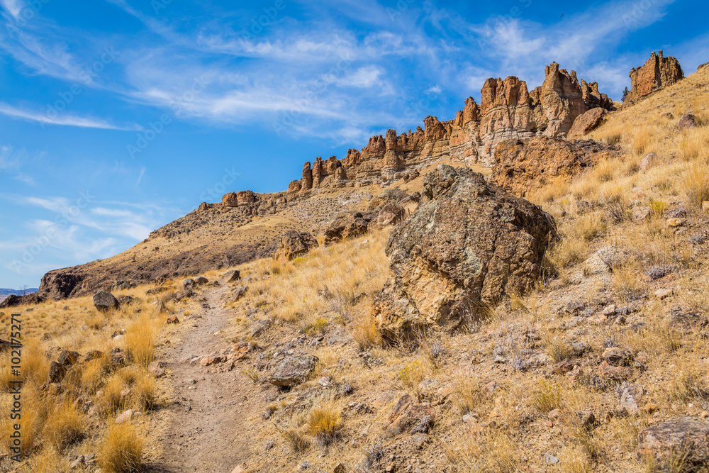 Arch trail, Clarno Unit, John Day Fossil Beds National Monument, Oregon