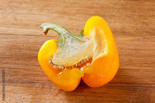 fresh yellow bell pepper, c...