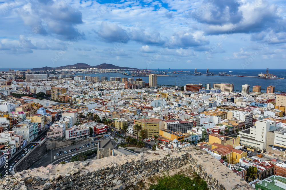 Panoramic view of Las Palmas de Gran Canaria on a cloudy day Panoramic view of Las Palmas de Gran Canaria on a cloudy day