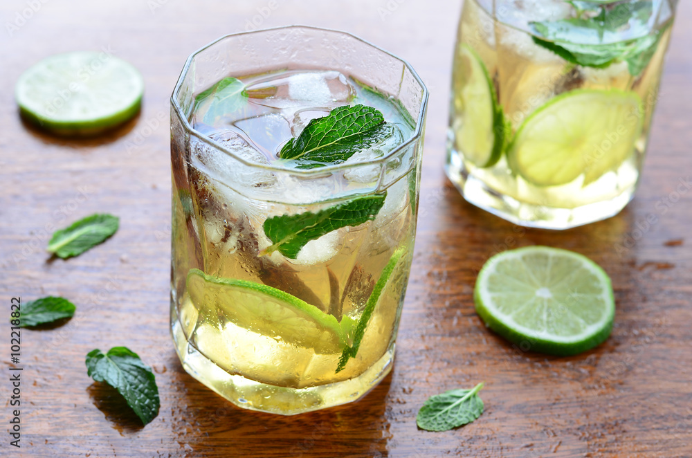 Fototapeta premium Lime iced tea, cocktail