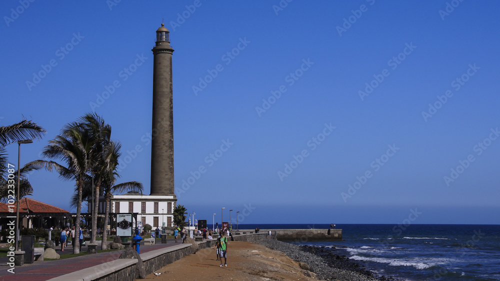 Leuchtturm an der Strandpromenade von Maspalomas auf Gran Canaria