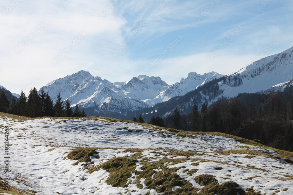 Fototapeta premium Fellhorn und Gipfel in Oberstdorf