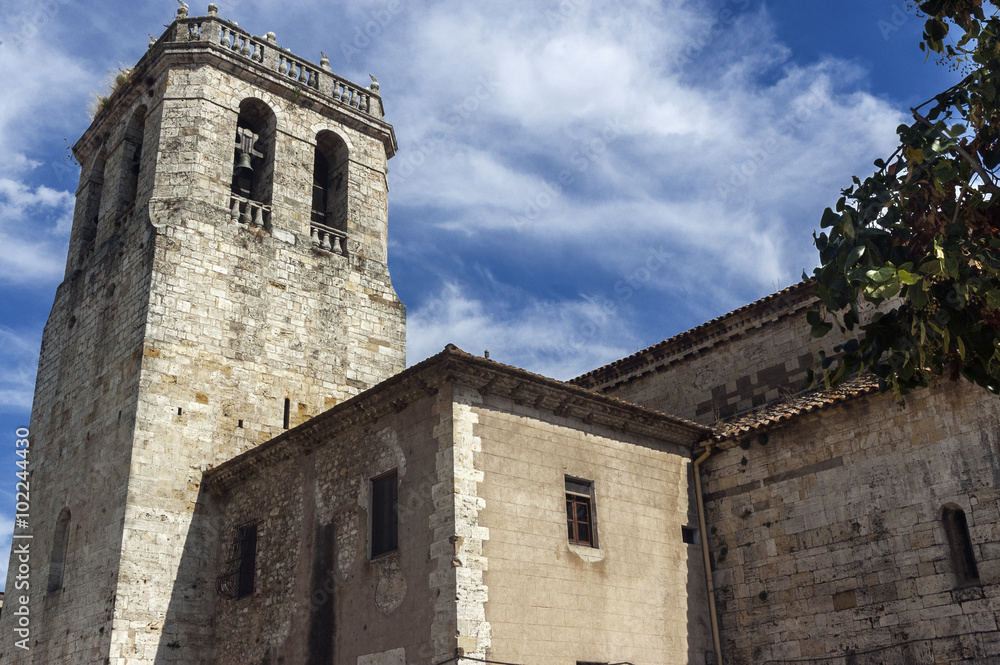 Monasterio de San Pedro de Besalú (Gerona-España)