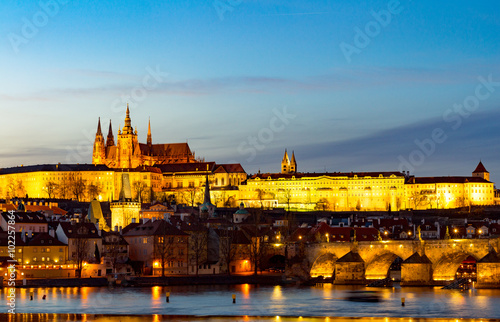 Obraz na plátně Prague castle and Charles bridge at sunset (UNESCO), Czech republic