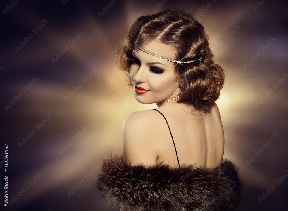 Woman Retro Portrait, Fashion Model Turning Shoulder, Jewelry Woman Retro Portrait, Fashion Model Turning Shoulder, Jewelry