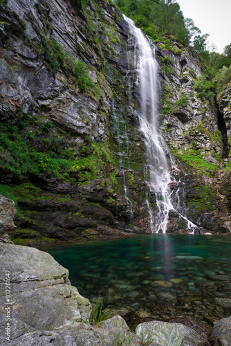 Wasserfall im Valle Verzasca © Josef Zingg