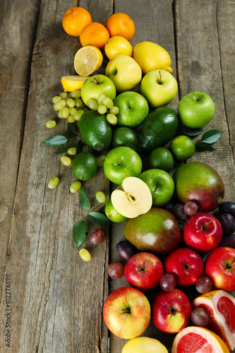 Fototapeta Naklejka Na Ścianę i Meble -  Fruits on wooden background