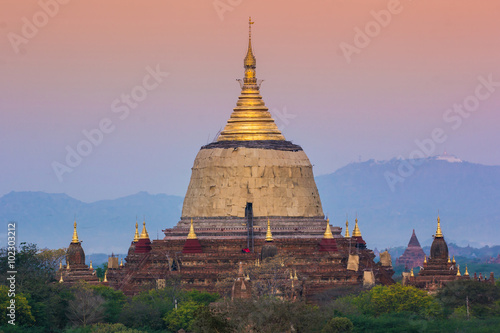 Dhamayazika Pagoda in Bagan, Myanmar © happystock