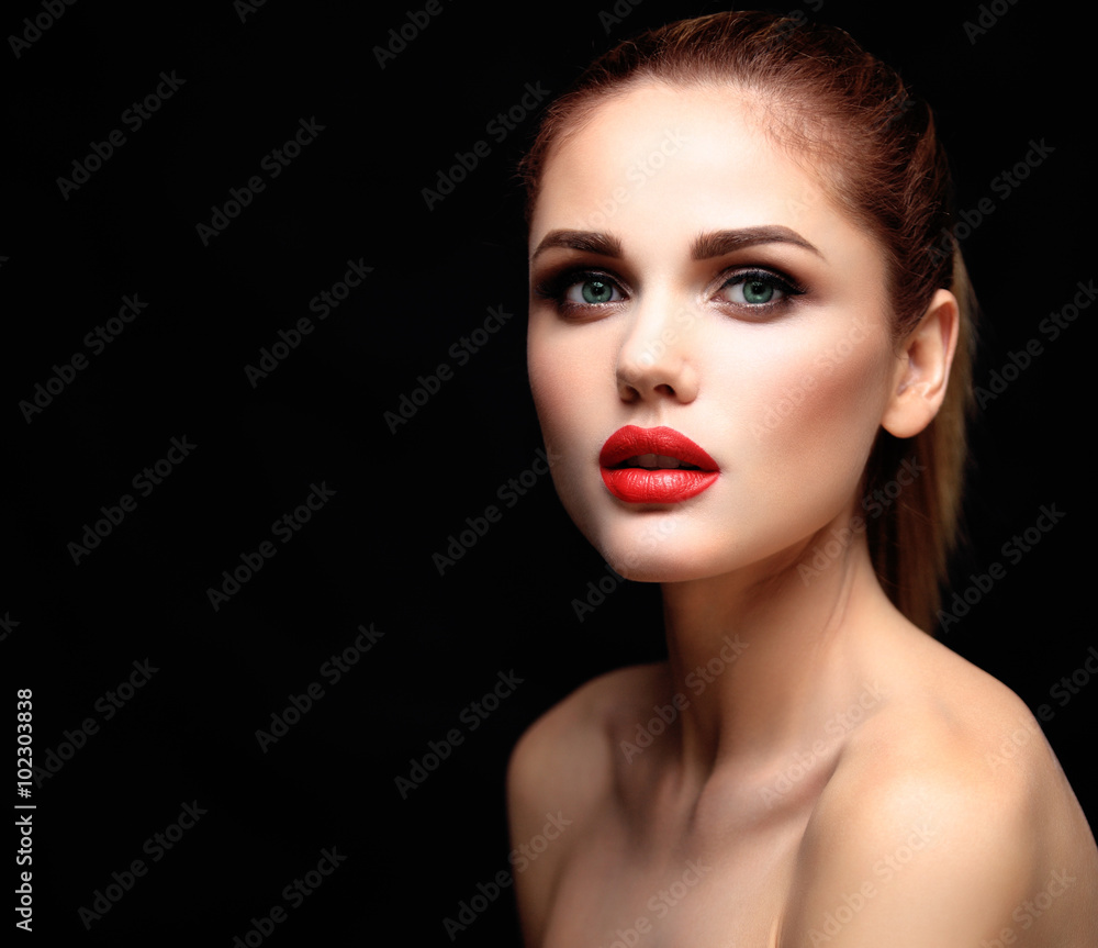 Beauty Model Woman with Long Brown Wavy Hair. Healthy Hair and Beautiful Professional Makeup. Red Lips and Smoky Eyes Make up. Gorgeous Glamour Lady Portrait. Haircare, Skincare concept Beauty Model Woman with Long Brown Wavy Hair. Healthy Hair and Beautiful Professional Makeup. Red Lips and Smoky Eyes Make up. Gorgeous Glamour Lady Portrait. Haircare, Skincare concept