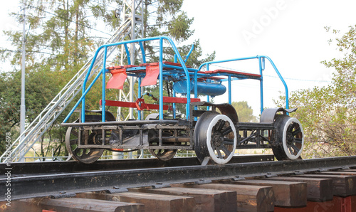 The mechanical railway car.