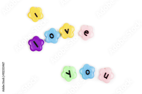 pärlor med budskapet " i love you"
