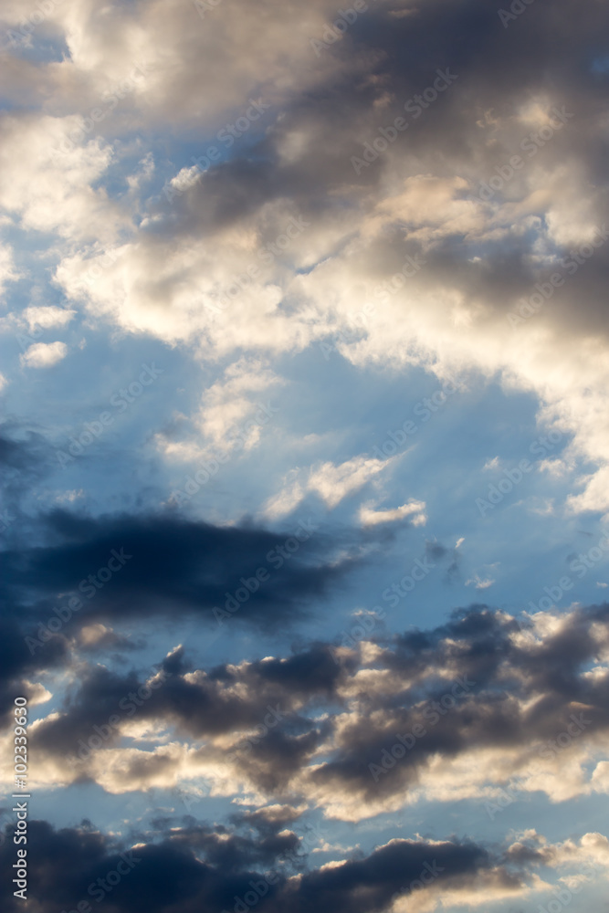 Fototapeta premium beautiful sky with clouds at dawn