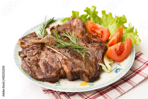 Fiorentina con contorno di verdure, T-bone steak with vegetables