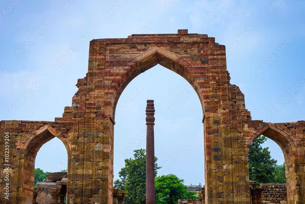 Iron pillar in Qutub complex - metallurgical curiosity. Qutub Complex, Delhi, India