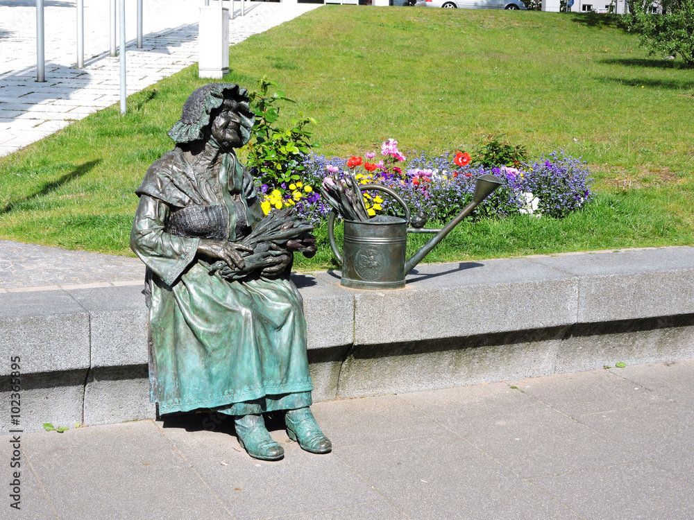 Fototapeta premium Bertha-Klingberg Denkmal Schwerin