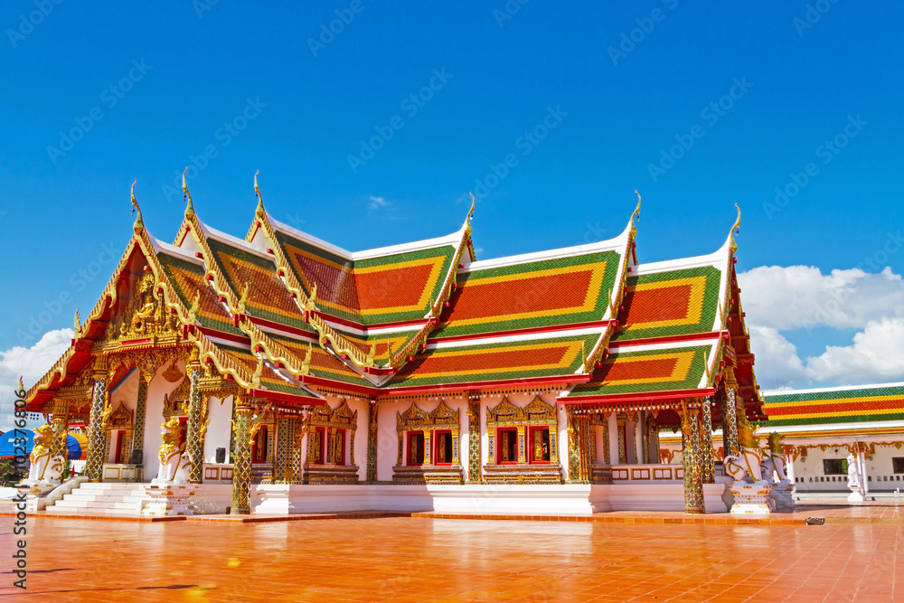 Fototapeta premium Idyllic church with sky