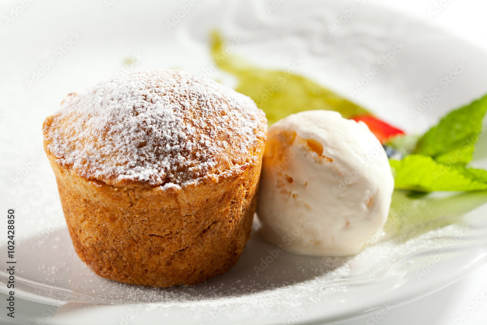 Pumpkin Pie with Ice Cream Pumpkin Pie with Ice Cream