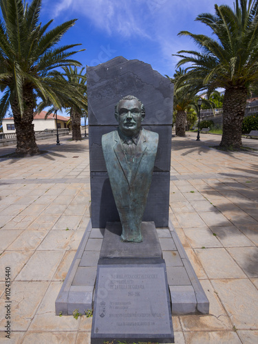 Denkmal von Fernandez Hernandez Hijopredilecto, , Plaza Baltazar Martín Santo Domingo de Garafia , La Palma, Kanarische Inseln, Spanien photo