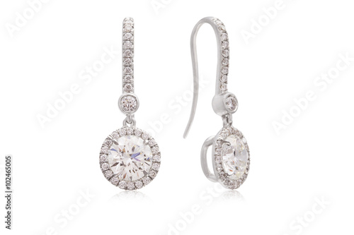 Fotografia Gorgeous Round Diamond Drop Earrings with Diamond Halo