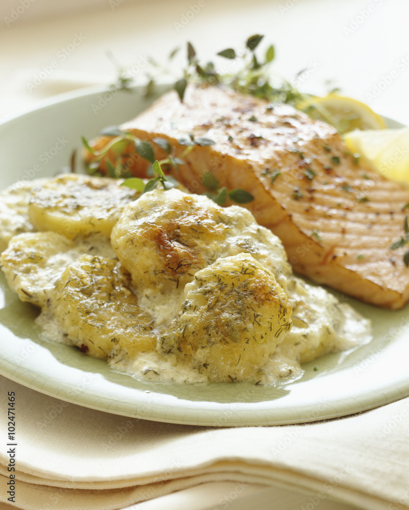 Scalloped potatoes with salmon dinner Scalloped potatoes with salmon dinner