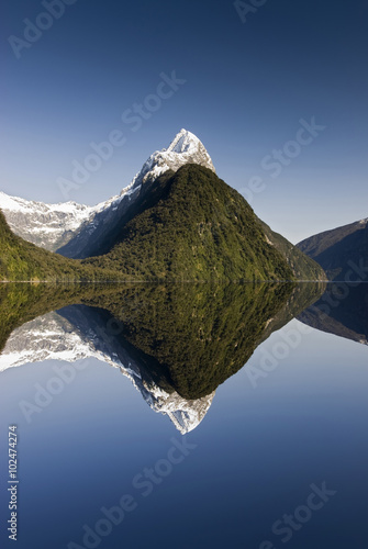 Schilderij op canvas Mitre Peak, Milford Sound, Fiordland National Park, South Island, New Zealand
