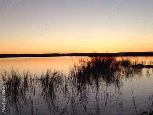 tramonto sul lago