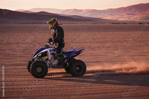 Quad racing in the desert