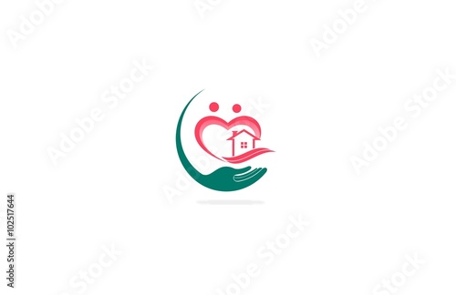 house family care heart logo