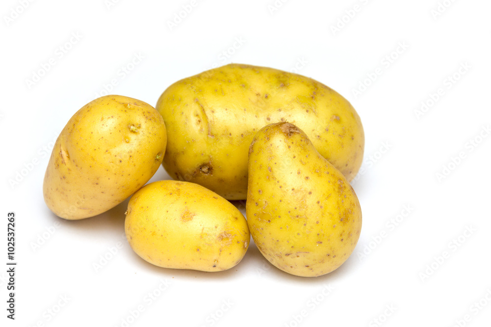 Kartoffeln auf weißem Hintergrund Kartoffeln auf weißem Hintergrund