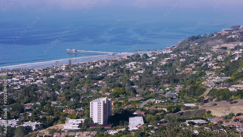 La Jolla California Coastline View With Scripps Pier In View.