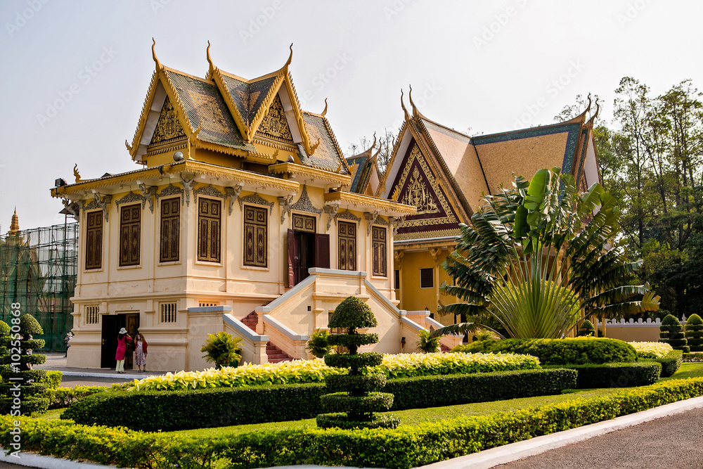 Visitors at Royal Palace Phnom Penh Visitors at Royal Palace Phnom Penh