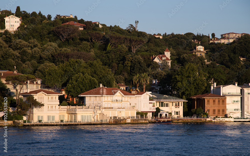 Fototapeta premium Buildings in Bosphorus Strait