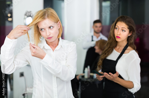 Negative client quarrels with barber