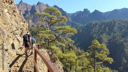 Caminantes en el Parque Nacional de La Caldera de Taburiente photo