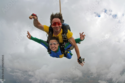 Skydiving tandem cloudy day