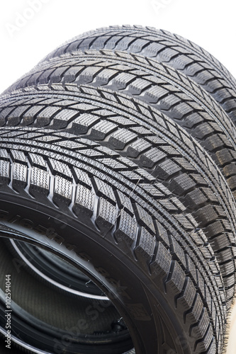 The tread pattern tires