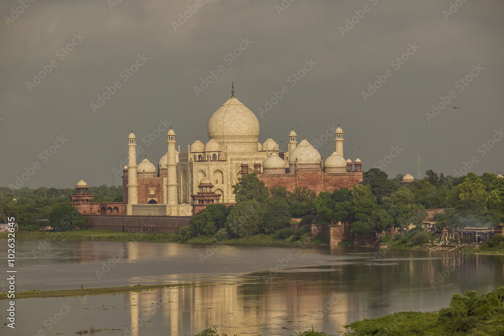 Sunset over the Taj Mahal