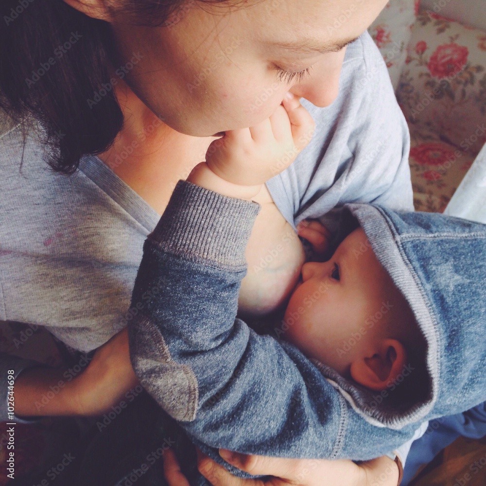 Голыае мама с детьми