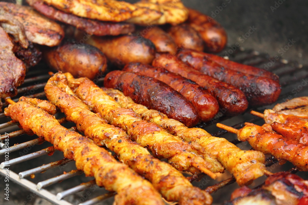 Grillen mit Holzkohlegrill