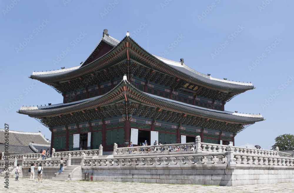 Gyeongbokgung Palace in Korea / Geunjeongjeon, the main throne hall of Gyeongbok Palace.